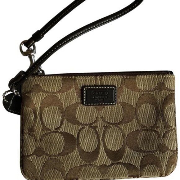 Coach small brown wristlet - Picture 1 of 3